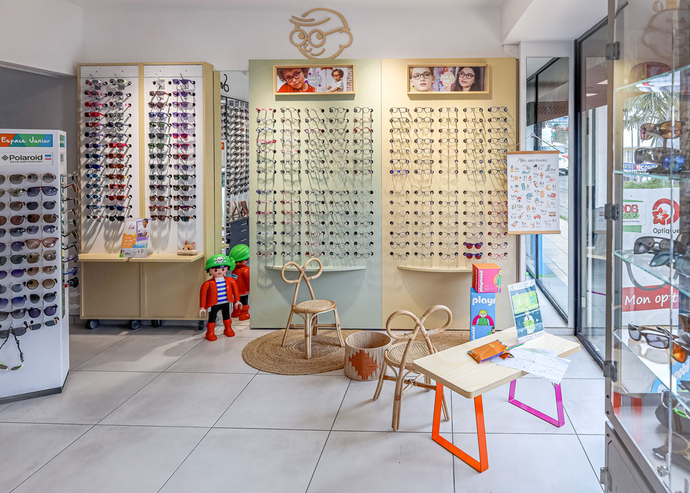 Espace Optikid, montures enfants, optique de bourbon le tampon